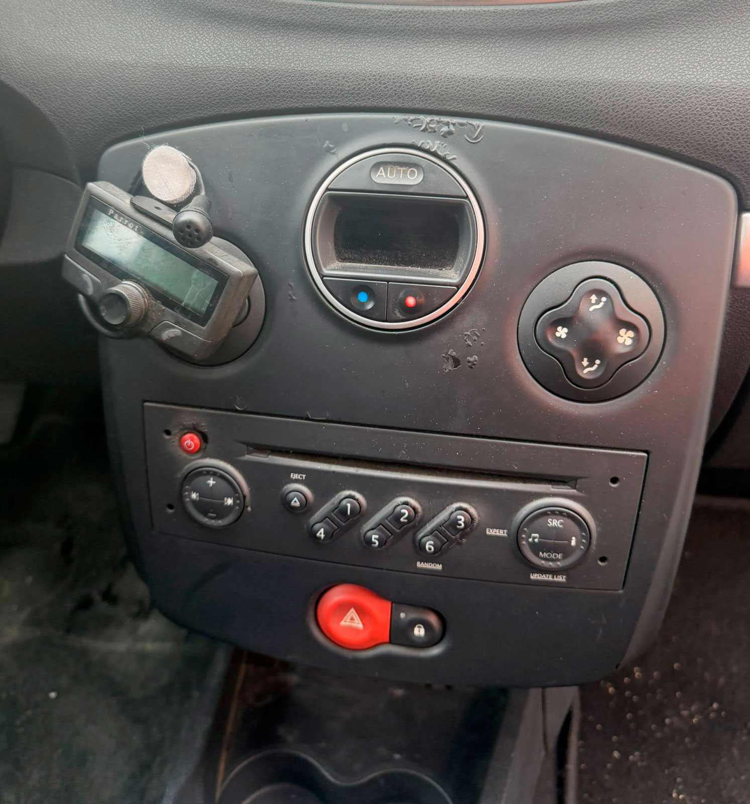 RENAULT Clio Dynamique 1.5DCI105 - Imagen 9